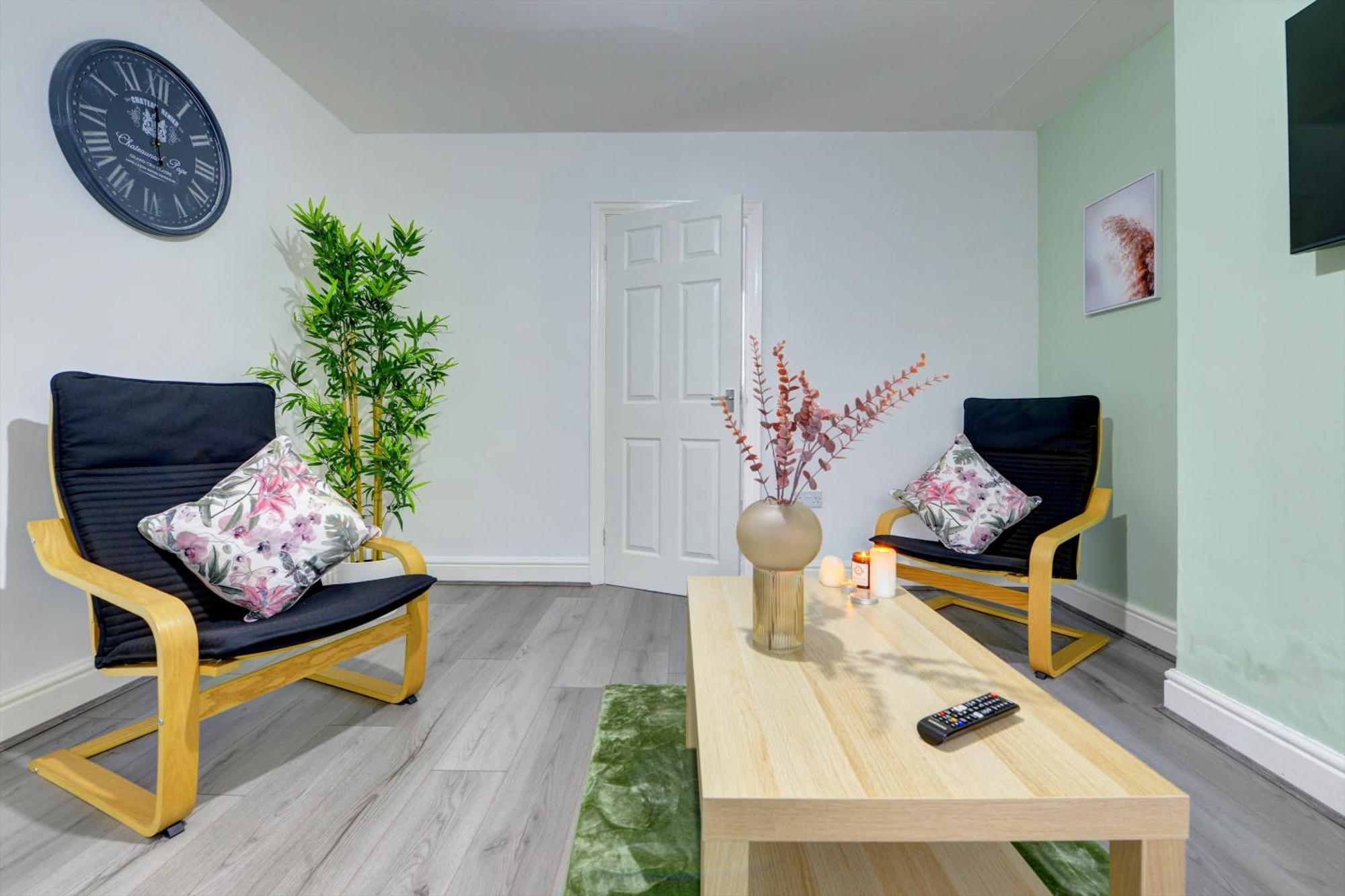 Stunning And Lovely 3 Bed House - Catch 22 Coventry Eksteriør bilde