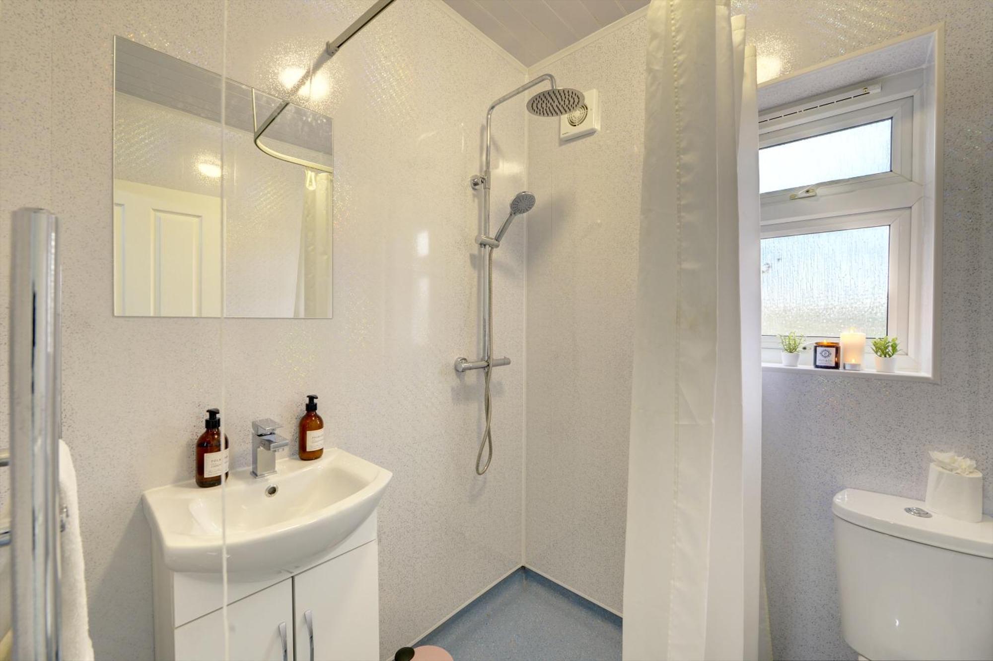 Stunning And Lovely 3 Bed House - Catch 22 Coventry Eksteriør bilde