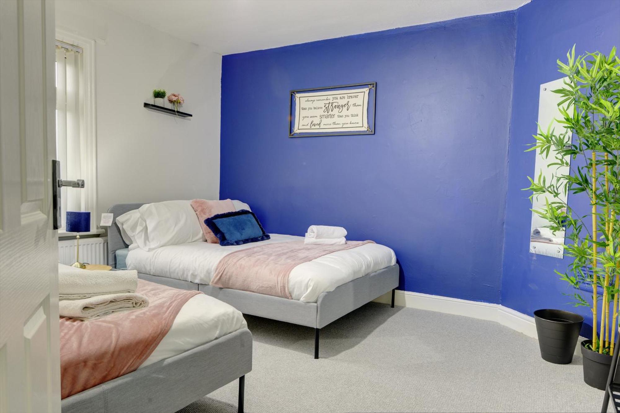 Stunning And Lovely 3 Bed House - Catch 22 Coventry Eksteriør bilde