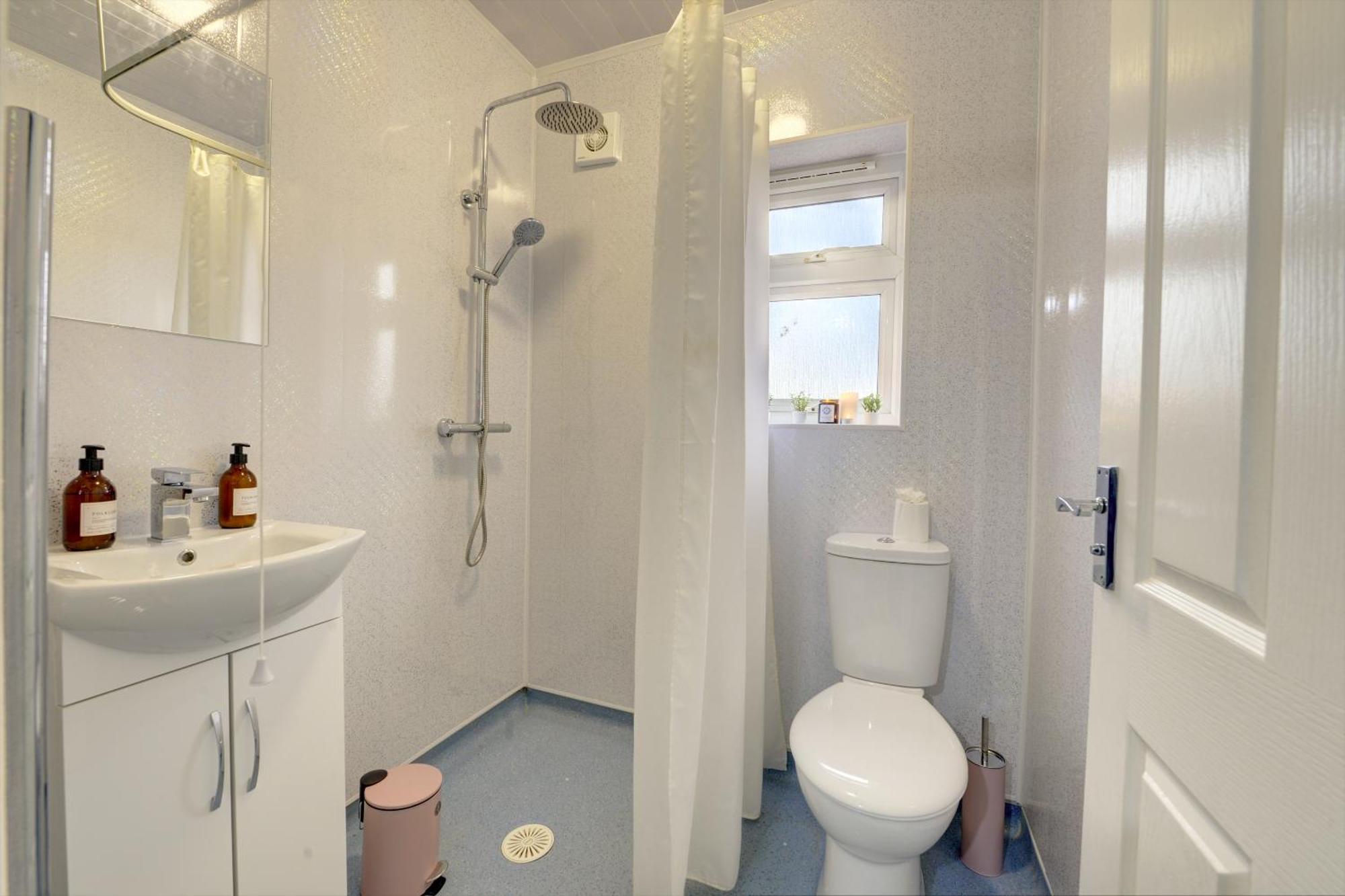 Stunning And Lovely 3 Bed House - Catch 22 Coventry Eksteriør bilde