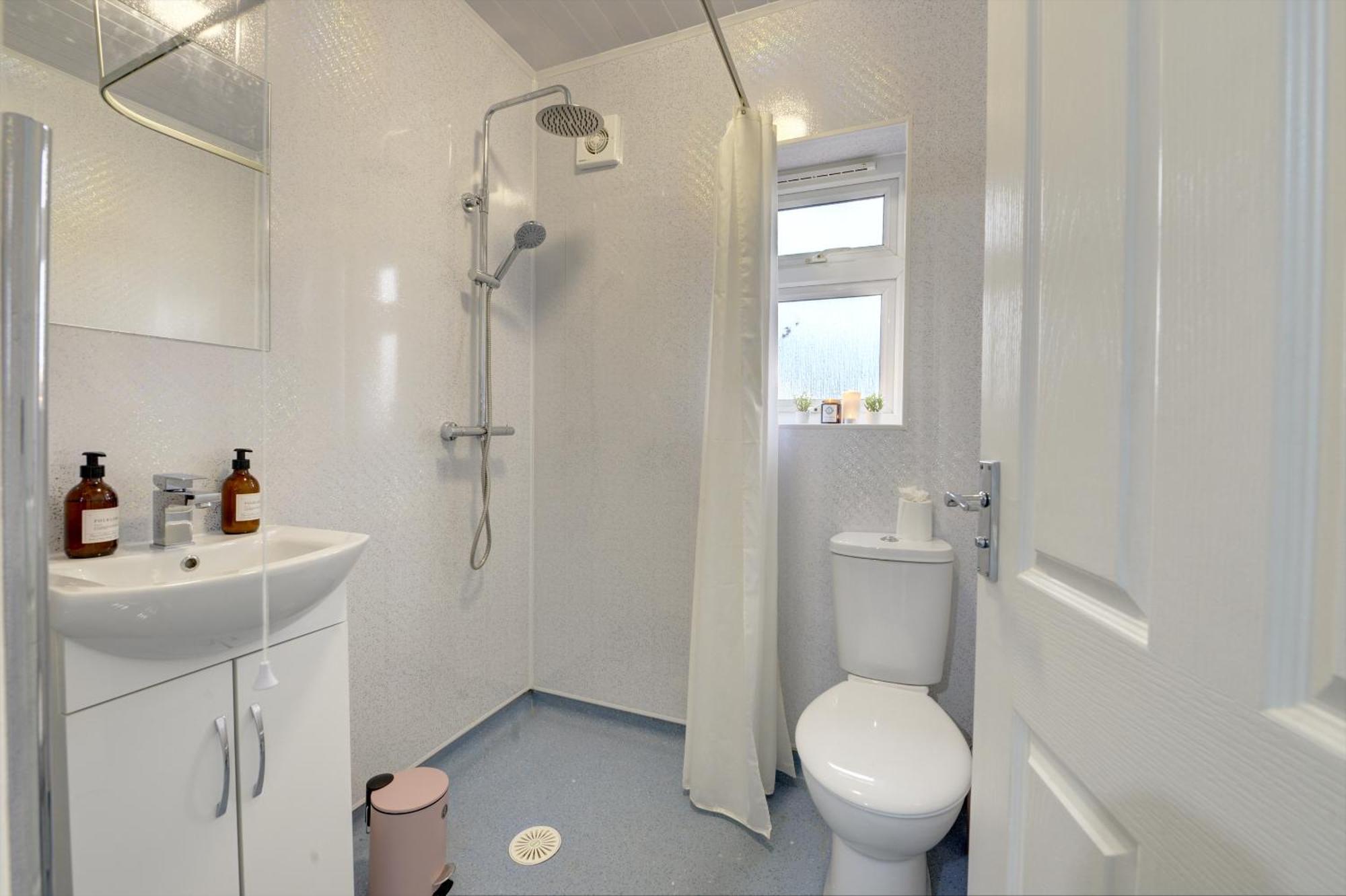Stunning And Lovely 3 Bed House - Catch 22 Coventry Eksteriør bilde