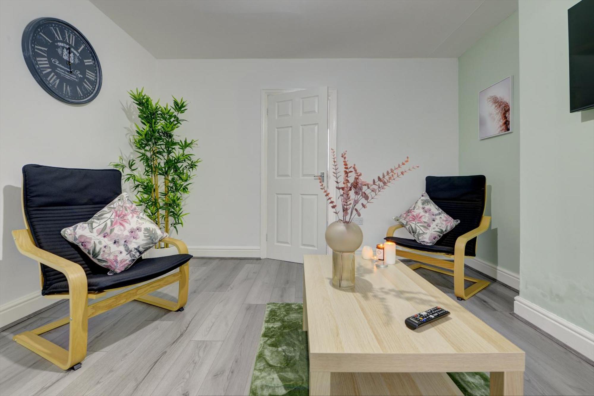 Stunning And Lovely 3 Bed House - Catch 22 Coventry Eksteriør bilde