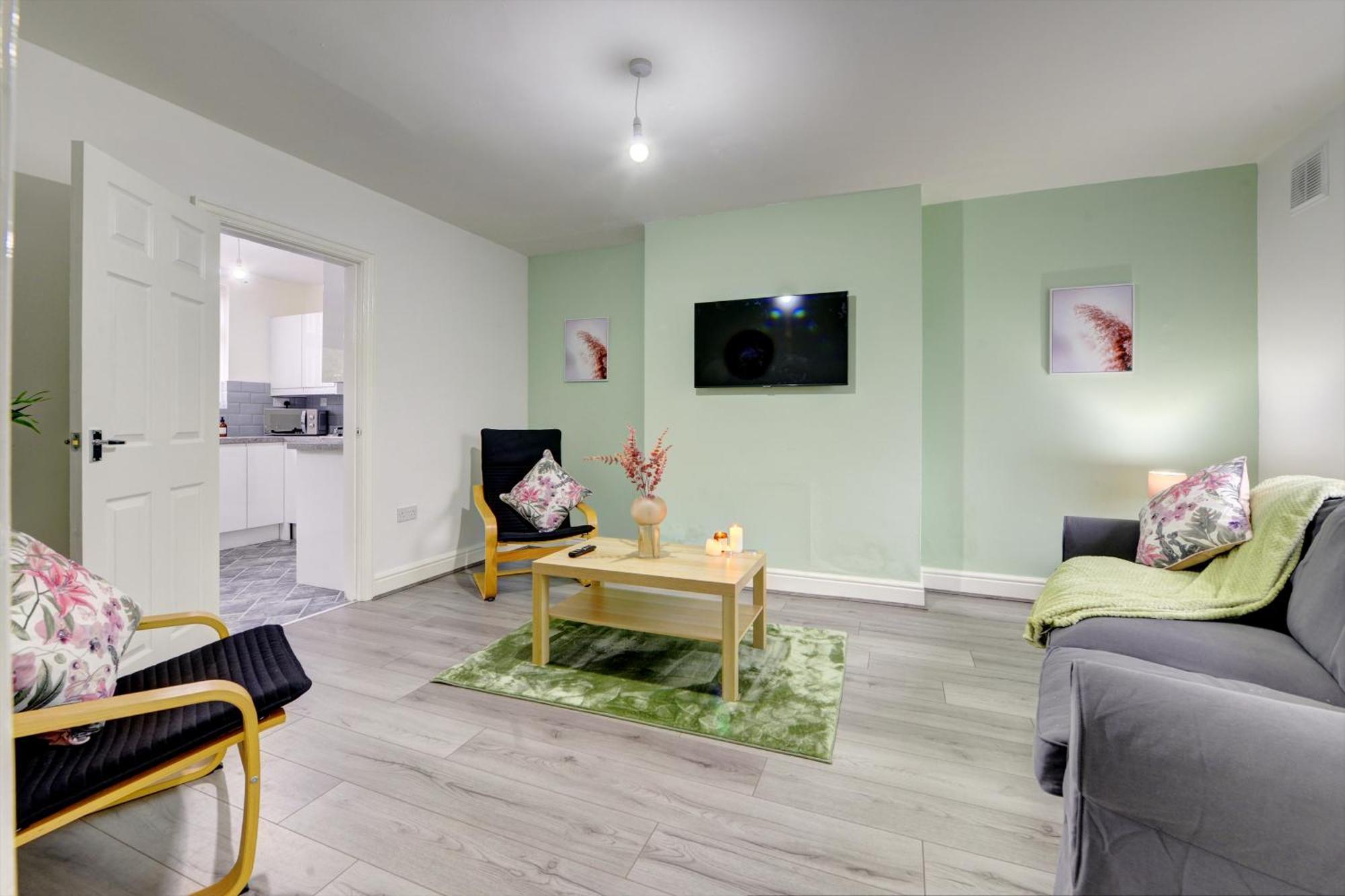 Stunning And Lovely 3 Bed House - Catch 22 Coventry Eksteriør bilde